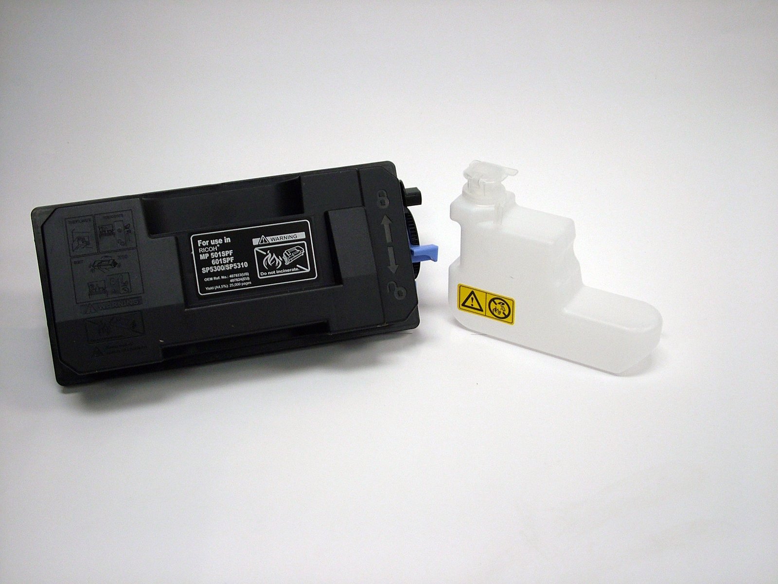75110501 Comp Ricoh Aficio MP501 Toner 407823 407824 - Image 1